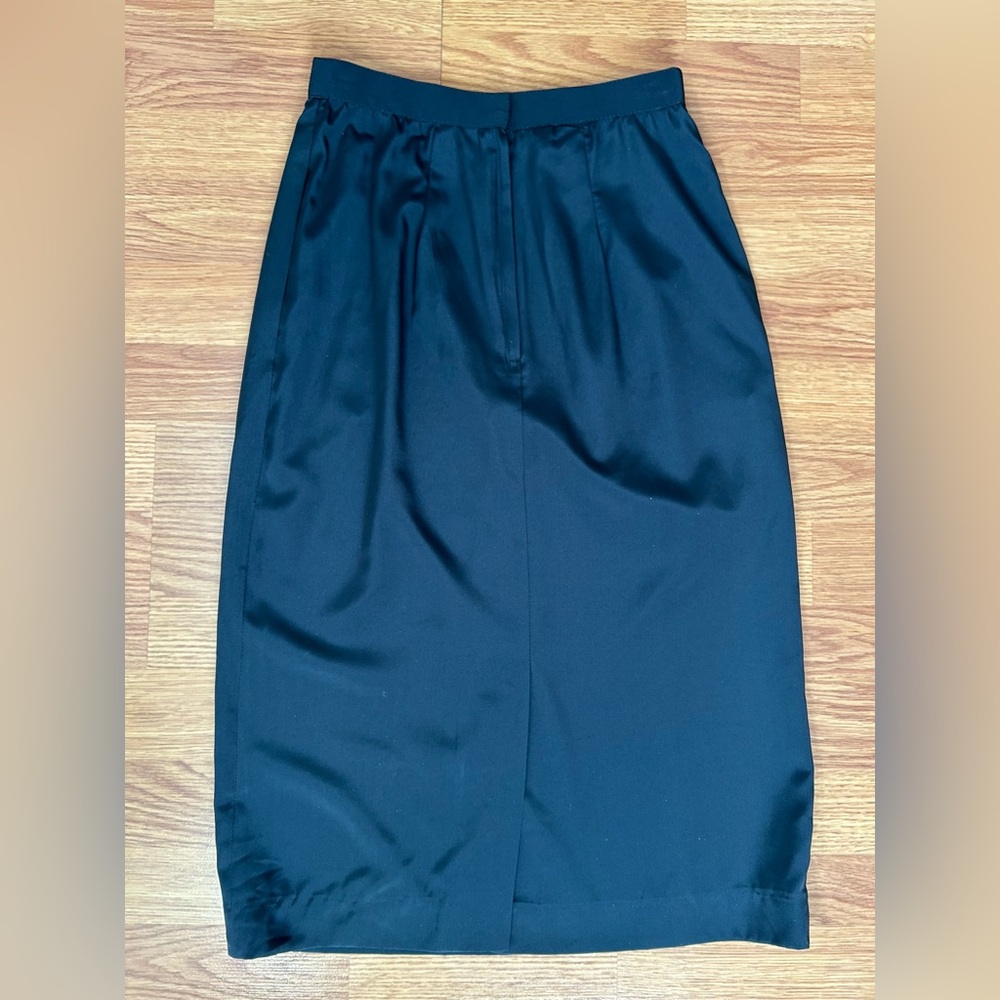 Vintage 1980’s Liz Claiborne Black Suit with Belt size 4 Petite EUC - Picture 10 of 15